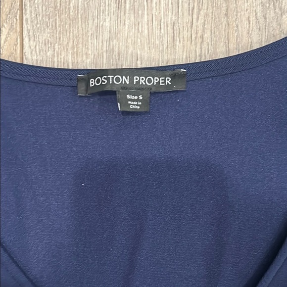 Boston Proper Beyond Travel Navy Blue Sheath V Neck Grommet Dress Size Small - Picture 11 of 15
